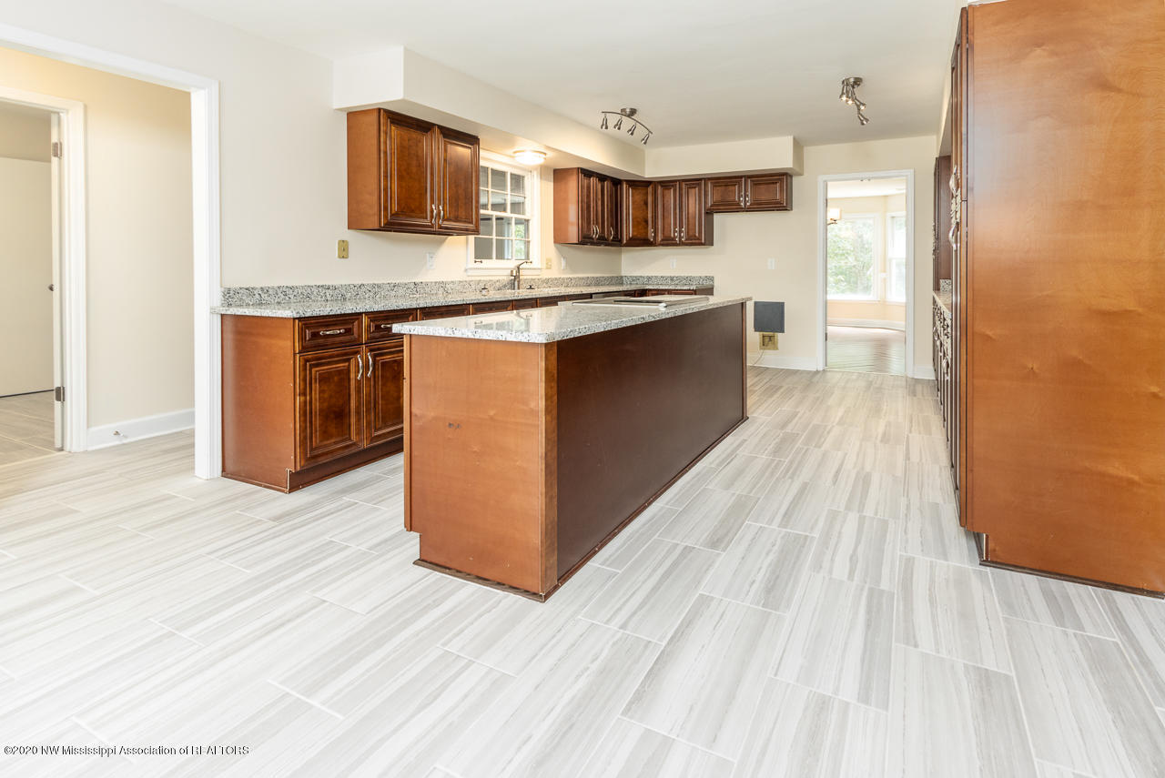 205 Parker Road Byhalia, MS 38611 - Photo 11 of 45 ParkerRd-34-Edit