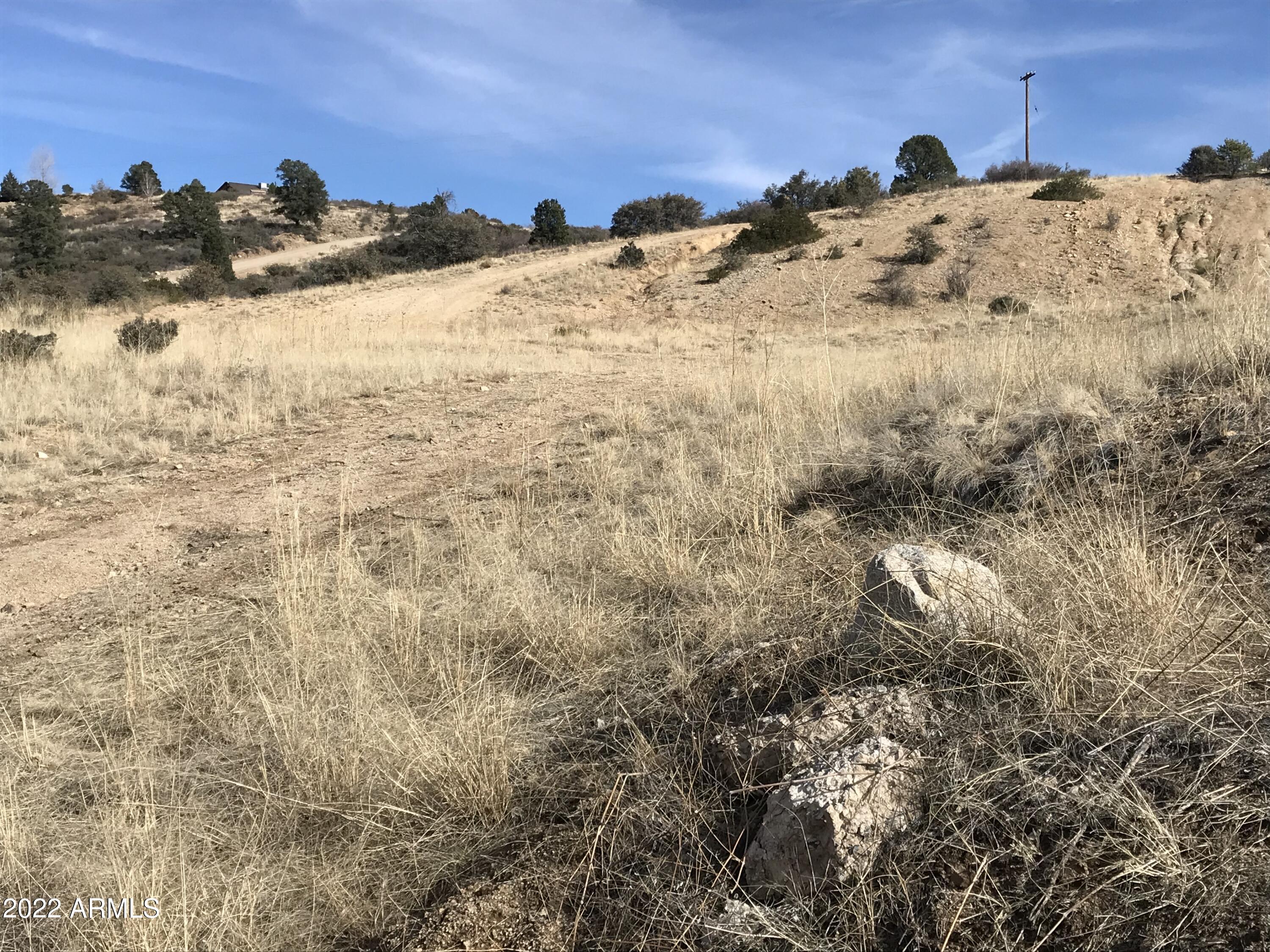 18037 Double Tree Road, Unit 223 Peeples Valley, AZ 86332 - Photo 13 of 20 47613613-4406-419E-B644-59D4ED0FBAED