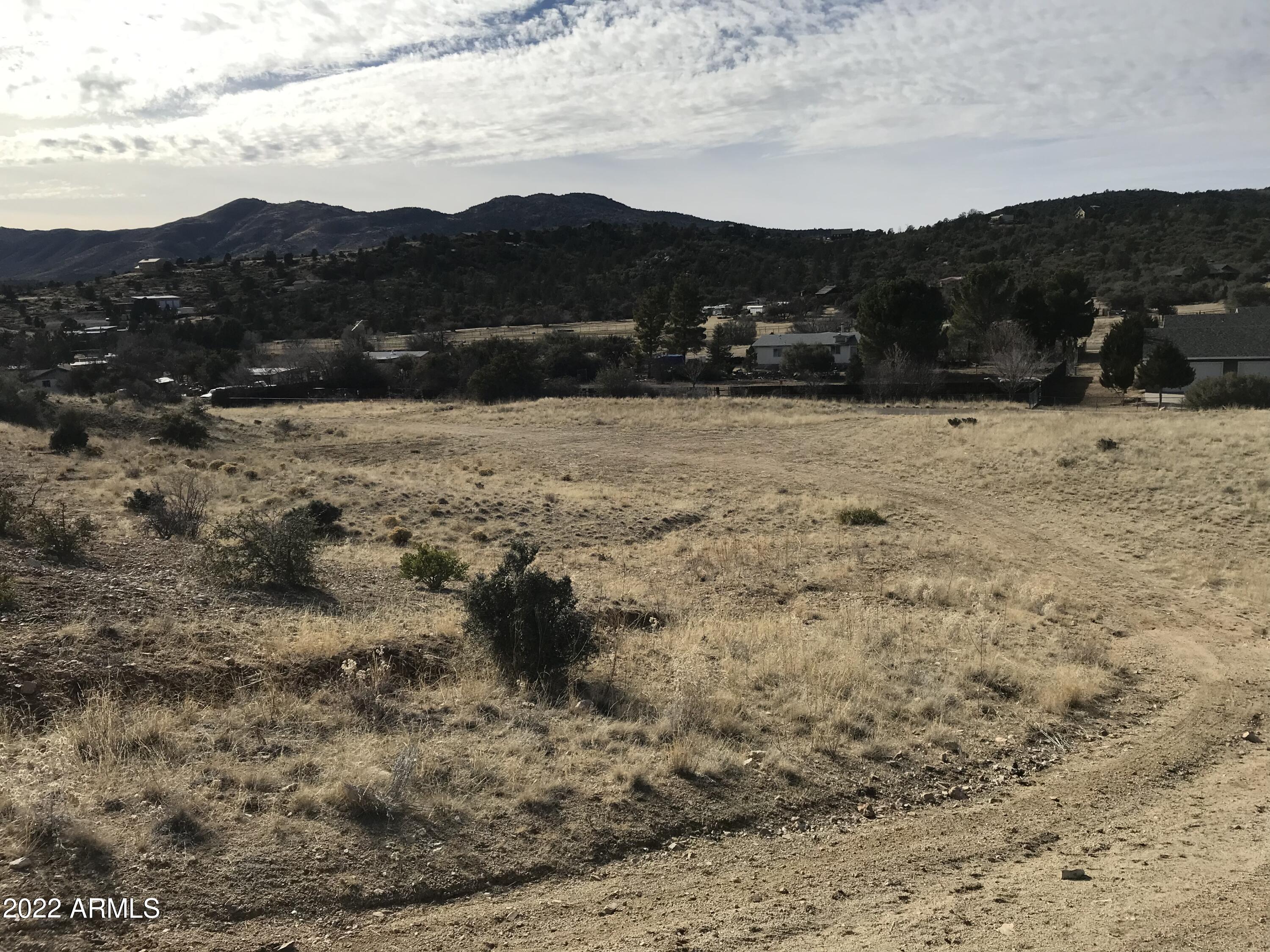 18037 Double Tree Road, Unit 223 Peeples Valley, AZ 86332 - Photo 8 of 20 22F9BFF0-3A3B-4E3C-9CE3-DB0EA0A35CF8