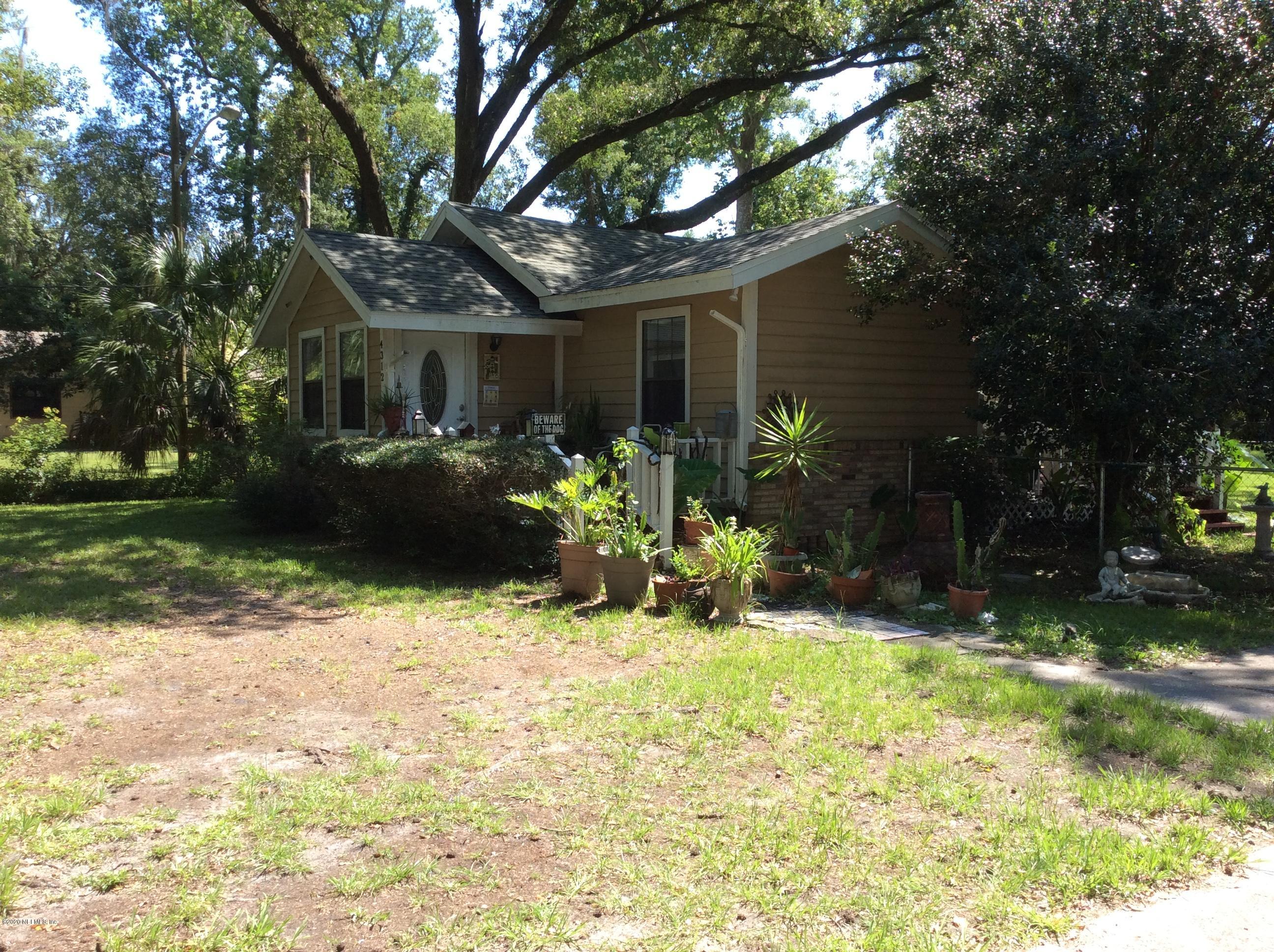 4312 Hudnall Road Jacksonville, FL 32207 - Photo 3 of 6 IMG_0561