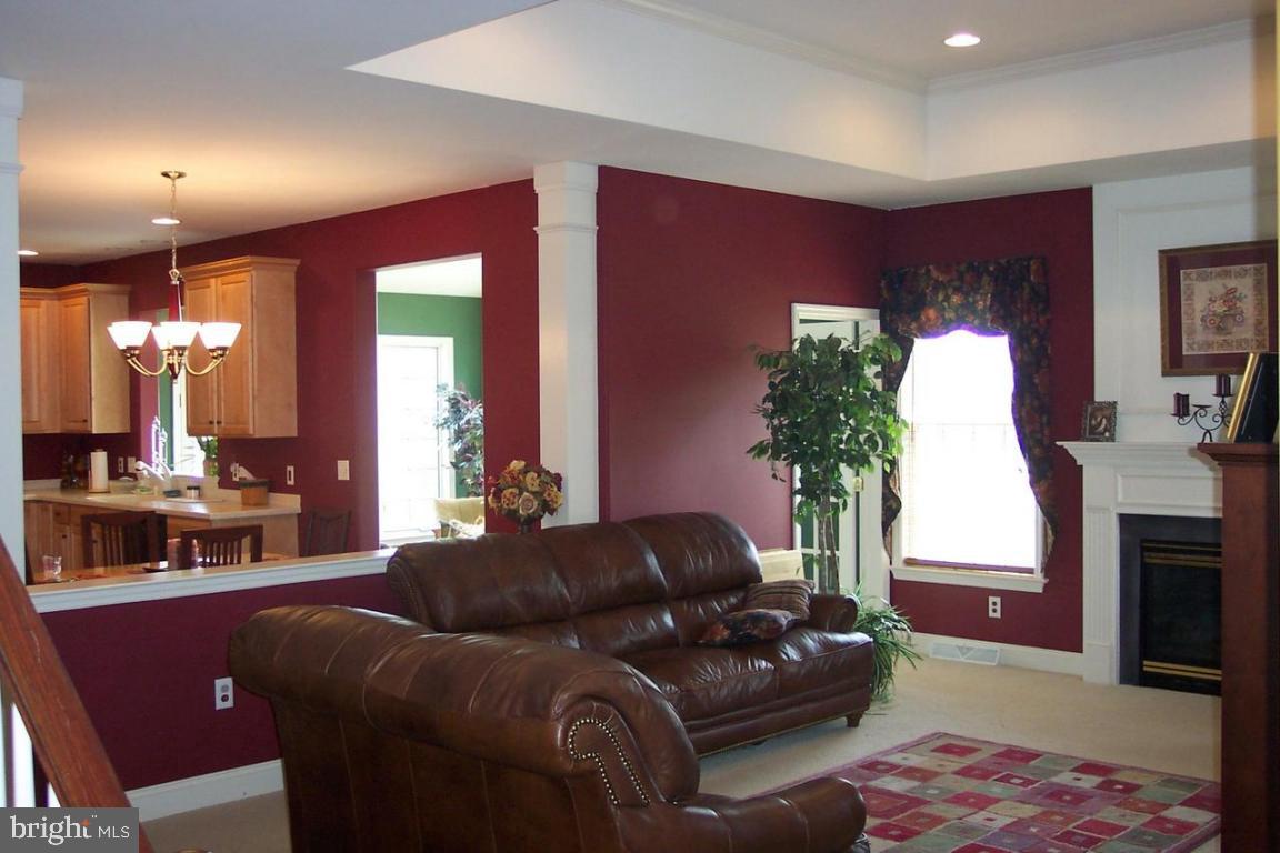 101 Ridgefield Way Lititz, PA 17543 - Photo 2 of 10