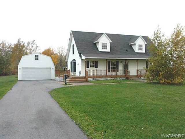 428 Ransom Road Lancaster, NY 14086 - Photo 1 of 1 Exterior Front