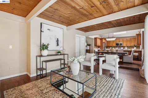 $1,169,000 | 33166 Basswood Avenue, Union City, CA 94587