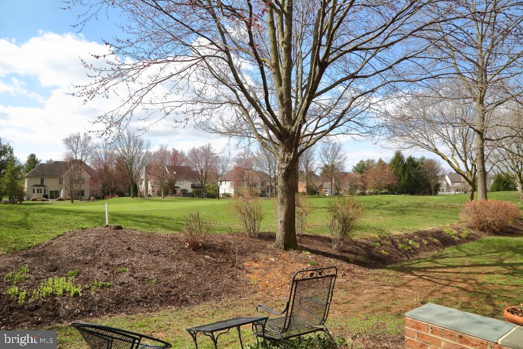 636 Northfield Road Lititz, PA 17543 - Photo 2 of 37 Back yard views