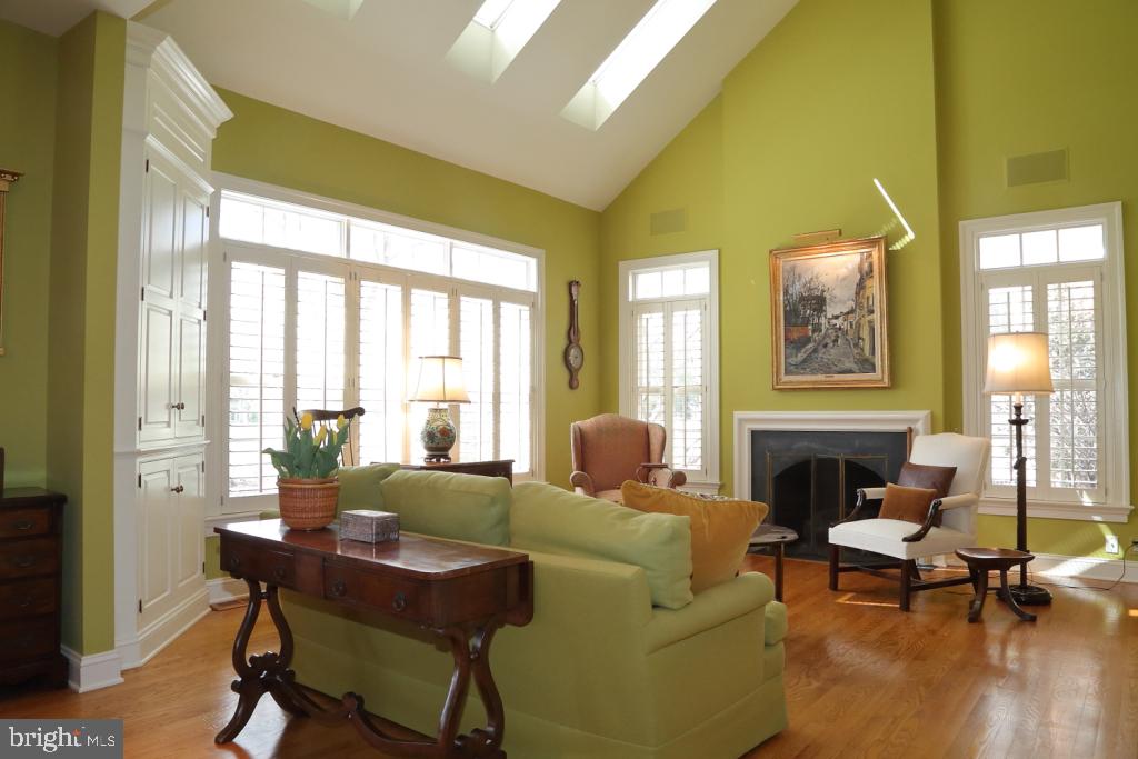 636 Northfield Road Lititz, PA 17543 - Photo 20 of 37 Family room - Sky lights