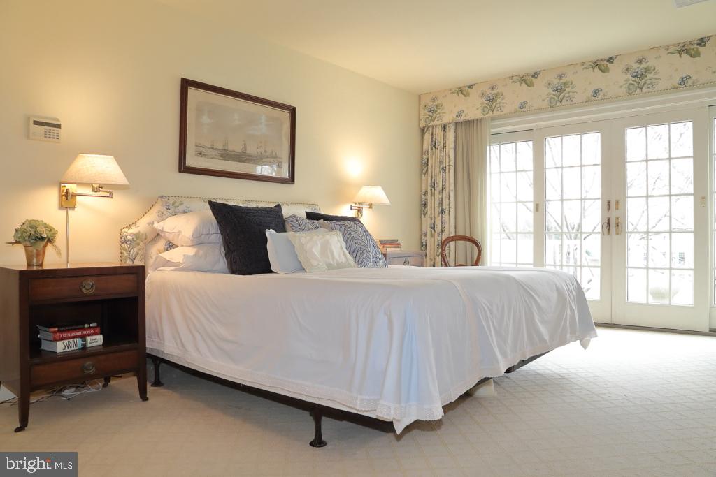 636 Northfield Road Lititz, PA 17543 - Photo 25 of 37 Master suite