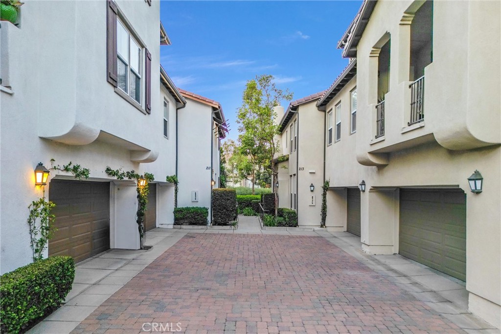 211 Lockford Irvine, CA 92602 - Photo 2 of 47 a view of a house with a street