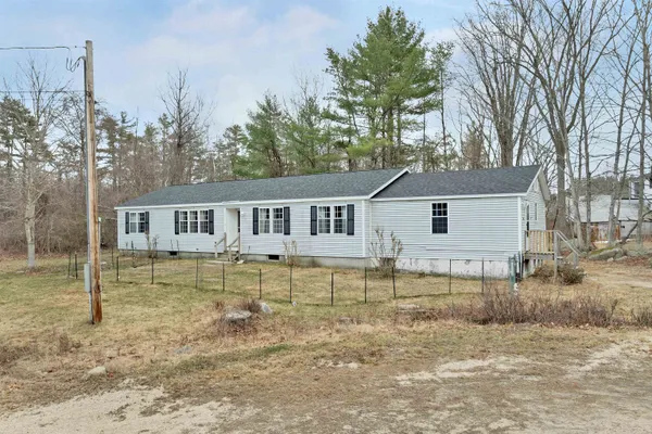 $425,000 | 9 Hemlock Drive, Wolfeboro, NH 03894