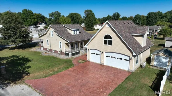 $239,900 | 500 East Benton Street, Mount Olive, IL 62069