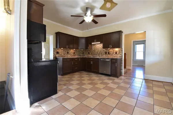 $239,900 | 500 East Benton Street, Mount Olive, IL 62069