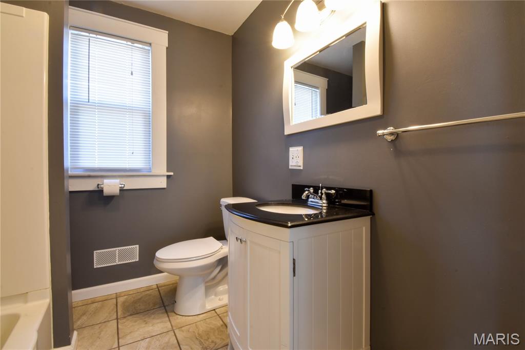 500 East Benton Street Mount Olive, IL 62069 - Photo 22 of 51