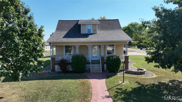 $244,900 | 500 East Benton Street, Mount Olive, IL 62069