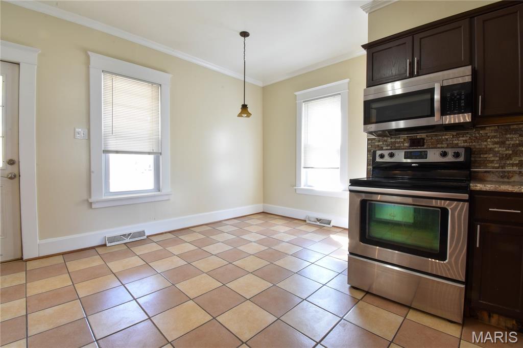 500 East Benton Street Mount Olive, IL 62069 - Photo 5 of 51