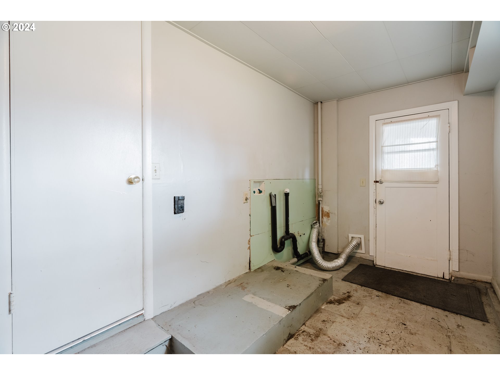 13295 Southwest Hazel Street Beaverton, OR 97005 - Photo 12 of 35 Gallery Image 12