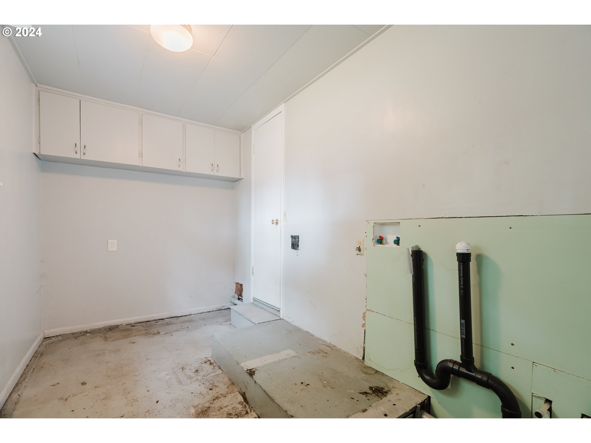 13295 Southwest Hazel Street Beaverton, OR 97005 - Photo 13 of 35 Gallery Image 13