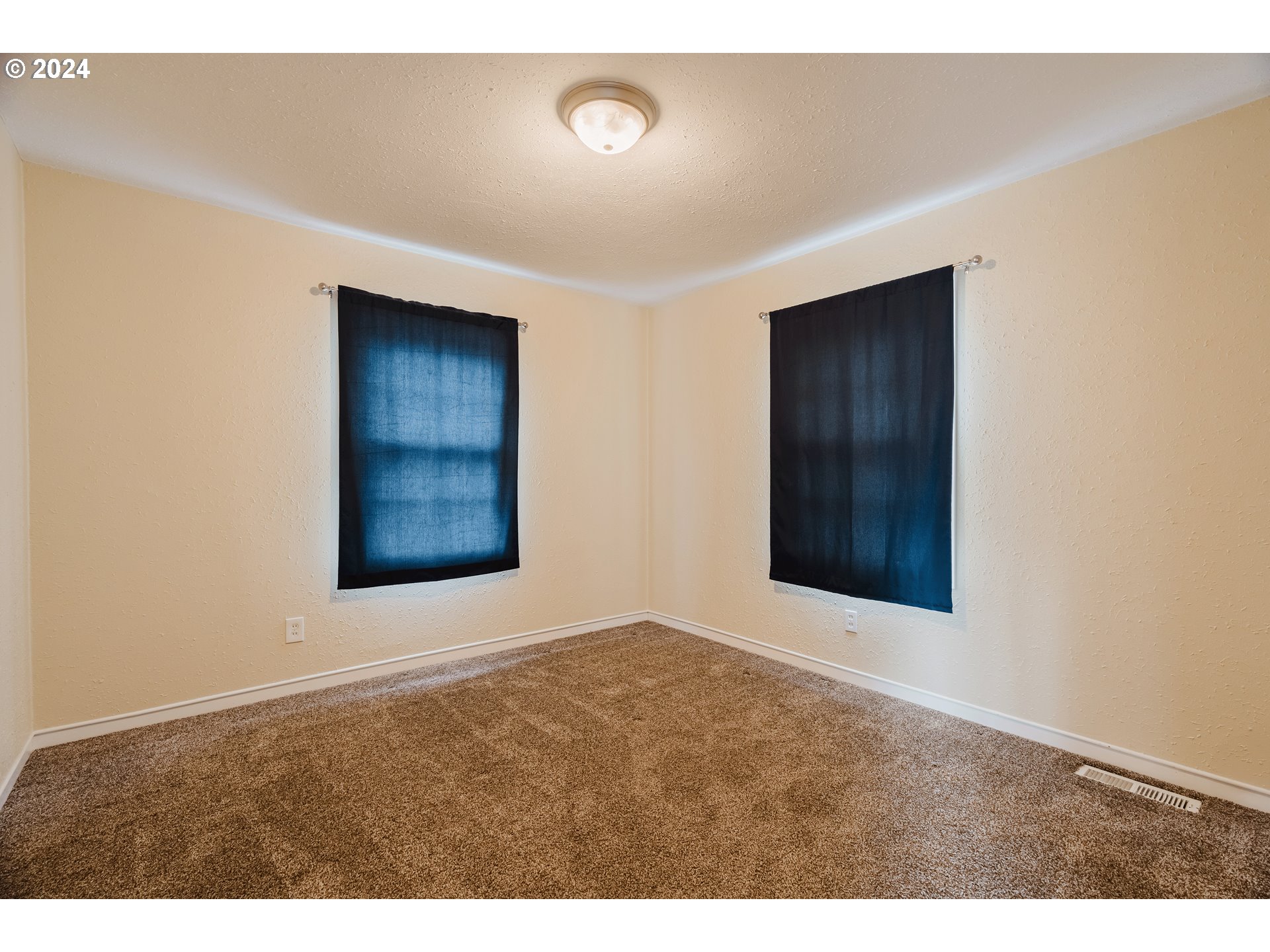 13295 Southwest Hazel Street Beaverton, OR 97005 - Photo 20 of 35 Gallery Image 20