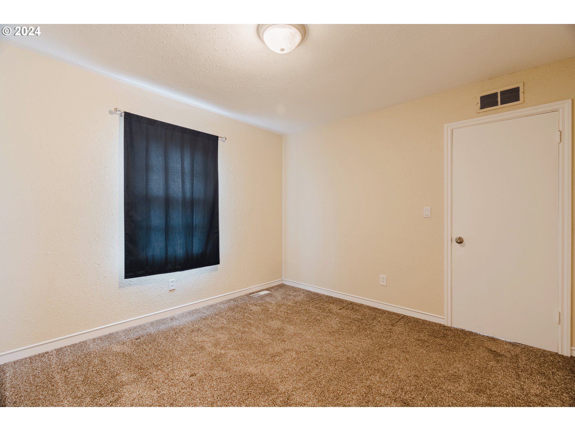13295 Southwest Hazel Street Beaverton, OR 97005 - Photo 21 of 35 Gallery Image 21