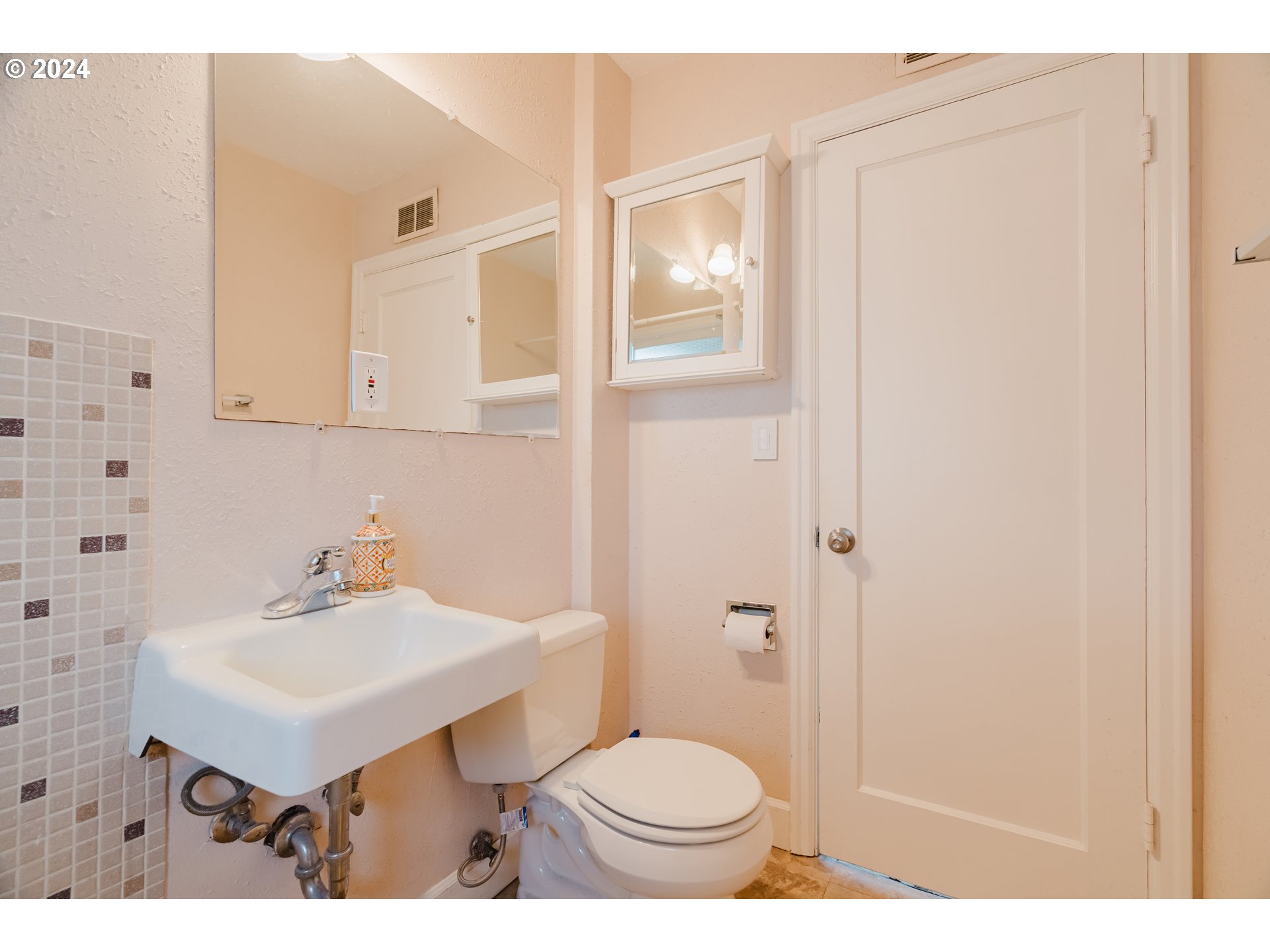 13295 Southwest Hazel Street Beaverton, OR 97005 - Photo 24 of 35 Gallery Image 24