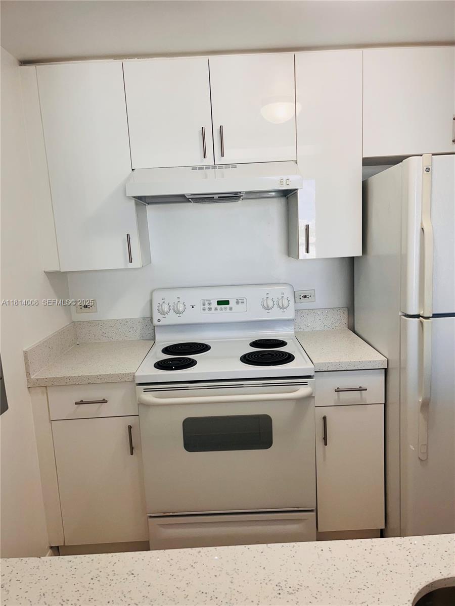900 Southwest 8th Street, Unit 806 Miami, FL 33130 - Photo 19 of 22
