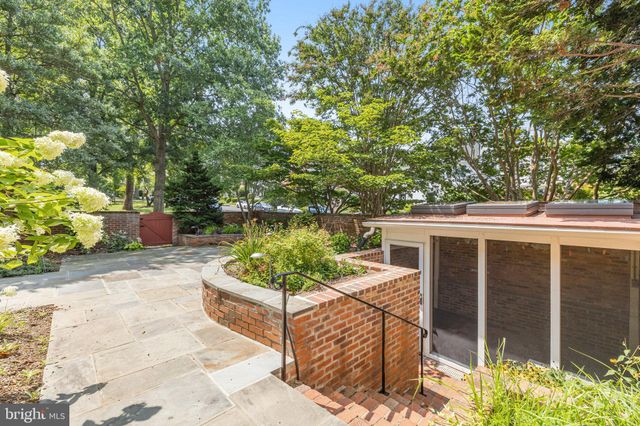 $1,100,000 | 6759 Towne Lane Road, McLean, VA 22101