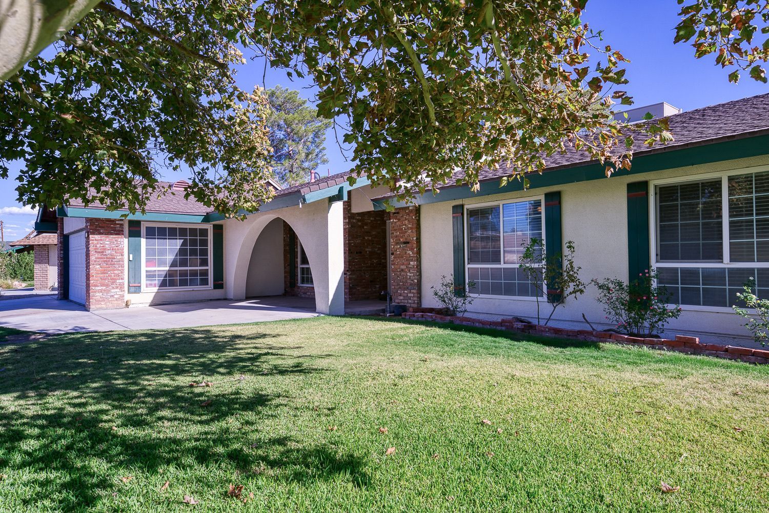 547 West Kevin Court Ridgecrest, CA 93555 - Photo 3 of 40 Gallery Image 3