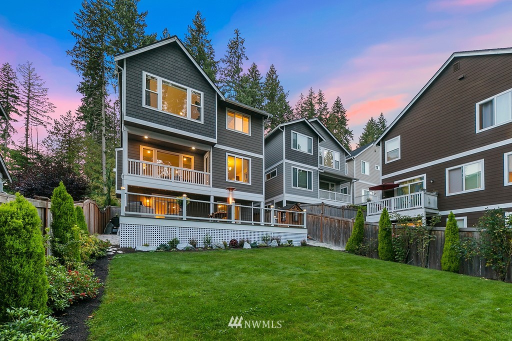 17507 3rd Avenue Southeast Bothell, WA 98012 - Photo 33 of 40 a front view of a house with a garden