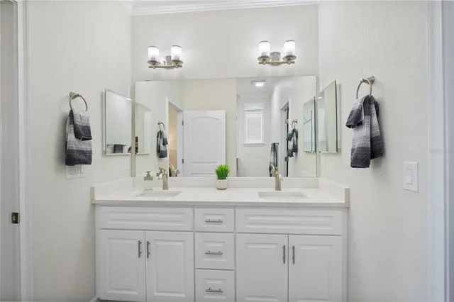 $459,900 | 4790 Northeast 125th Loop, Oxford, FL 34484