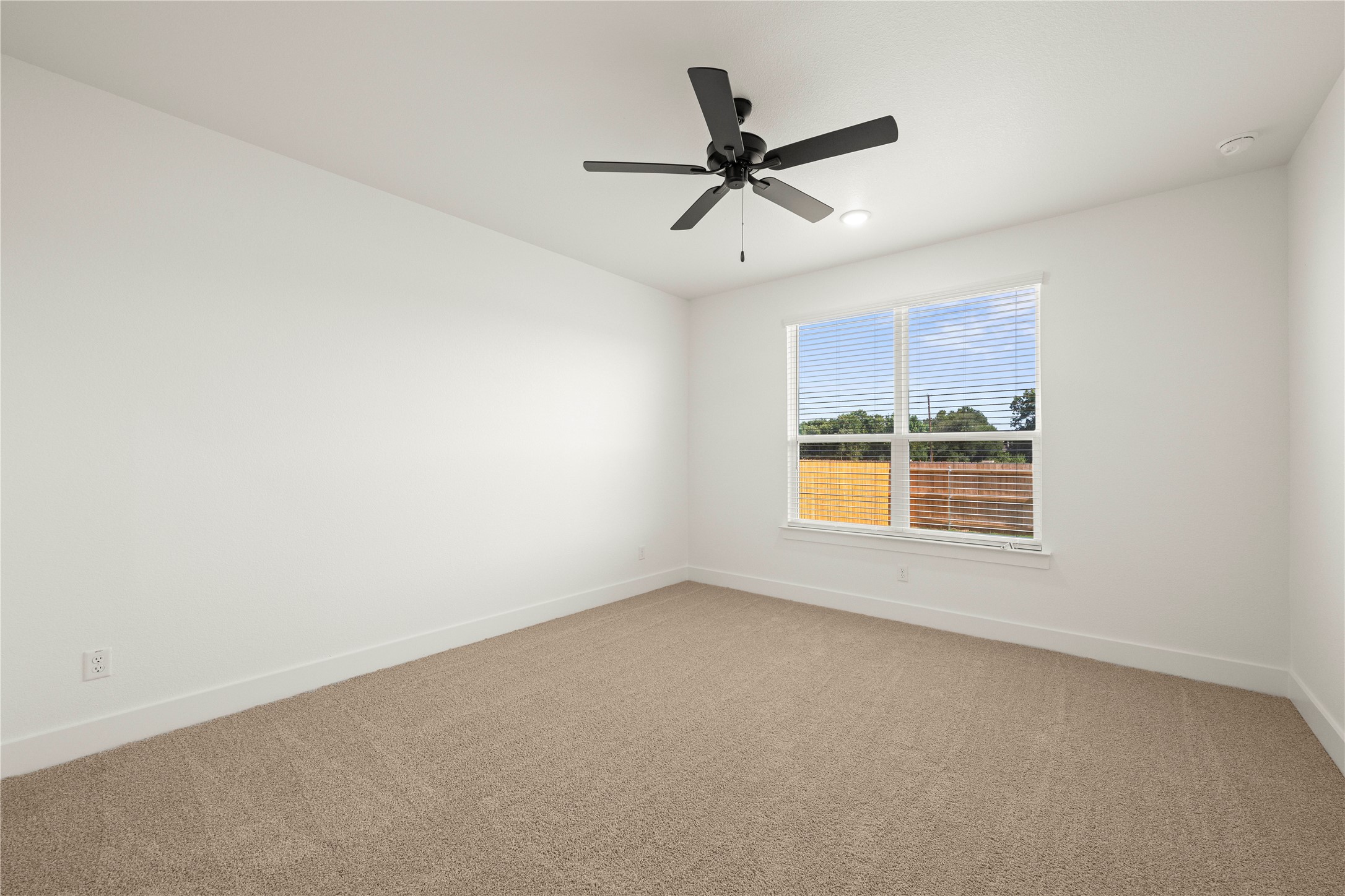 548 Gus Loop Georgetown, TX 78626 - Photo 15 of 25