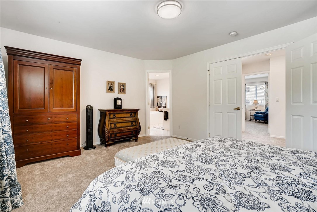 1402 241st Street Southeast Bothell, WA 98021 - Photo 13 of 24