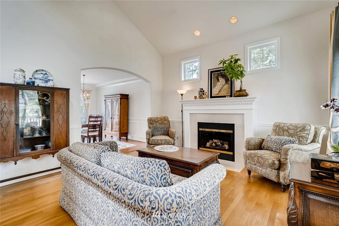 1402 241st Street Southeast Bothell, WA 98021 - Photo 3 of 24