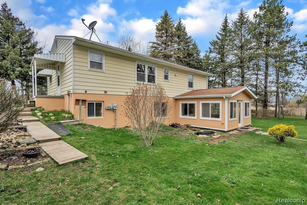1050 North Gregory Road Fowlerville, MI 48836 - Photo 25 of 44 Gallery Image 25