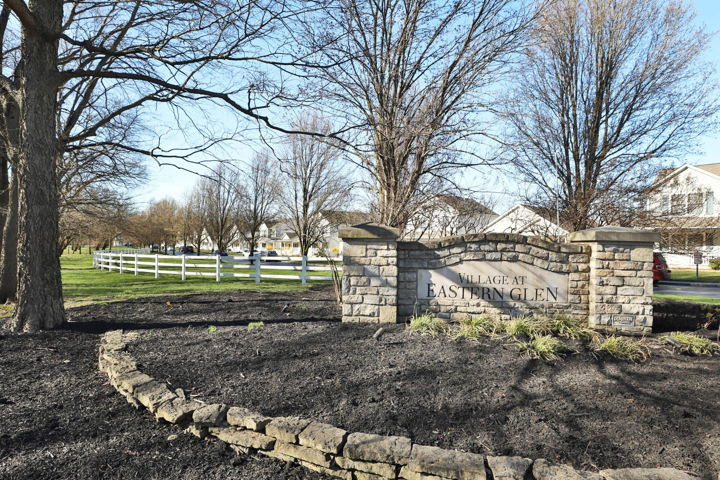1832 Village Ridge Lane Columbus, OH 43219 - Photo 2 of 42 1832-VillageRidge-01