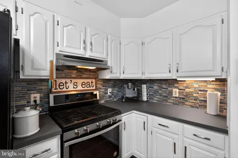 $359,900 | 346 Wayne Avenue, Lansdowne, PA 19050