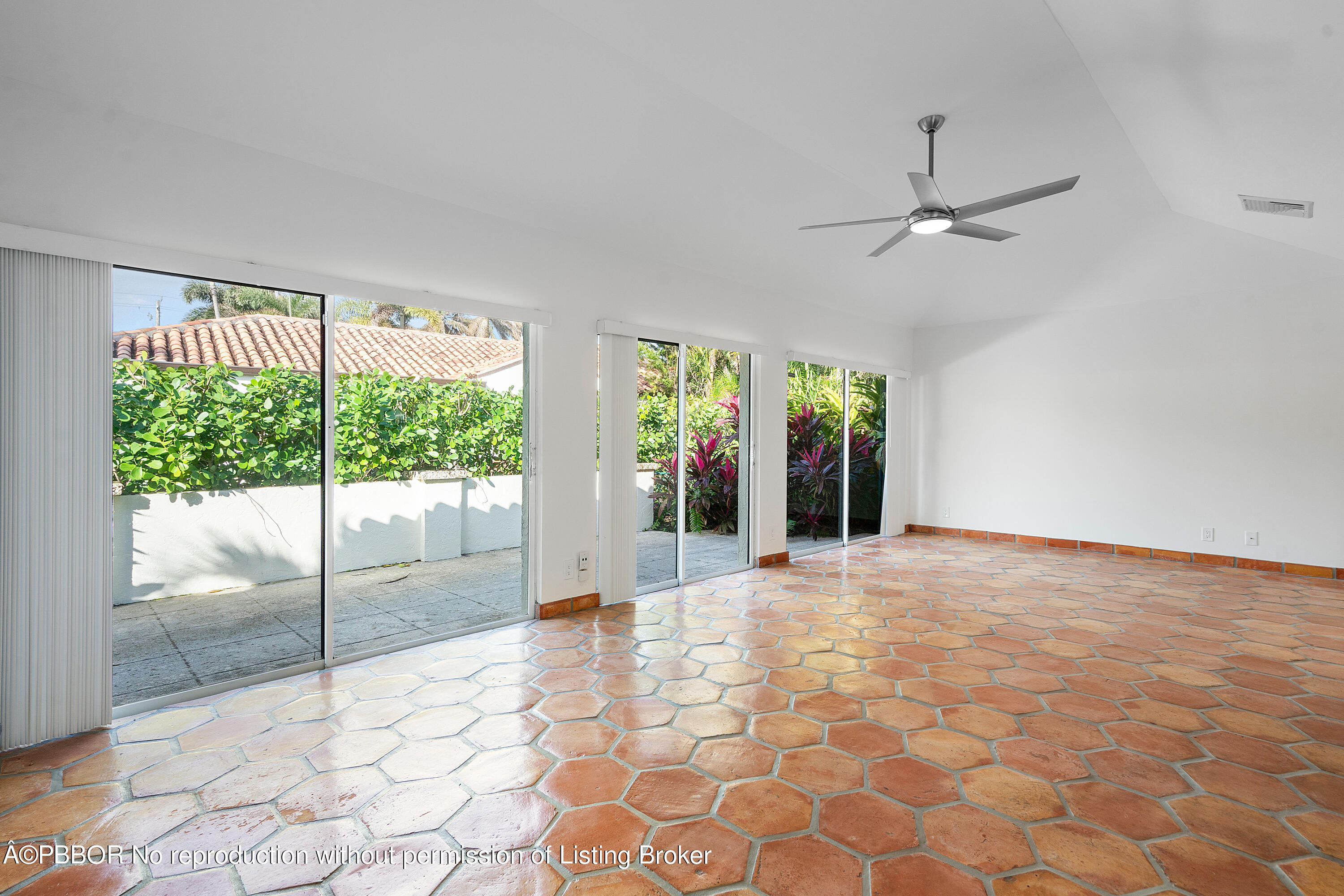 6 Little Pond Road, Unit 6 Manalapan, FL 33462 - Photo 13 of 36 015-6LittlePondRoad-Manalapan-FL-33462-F