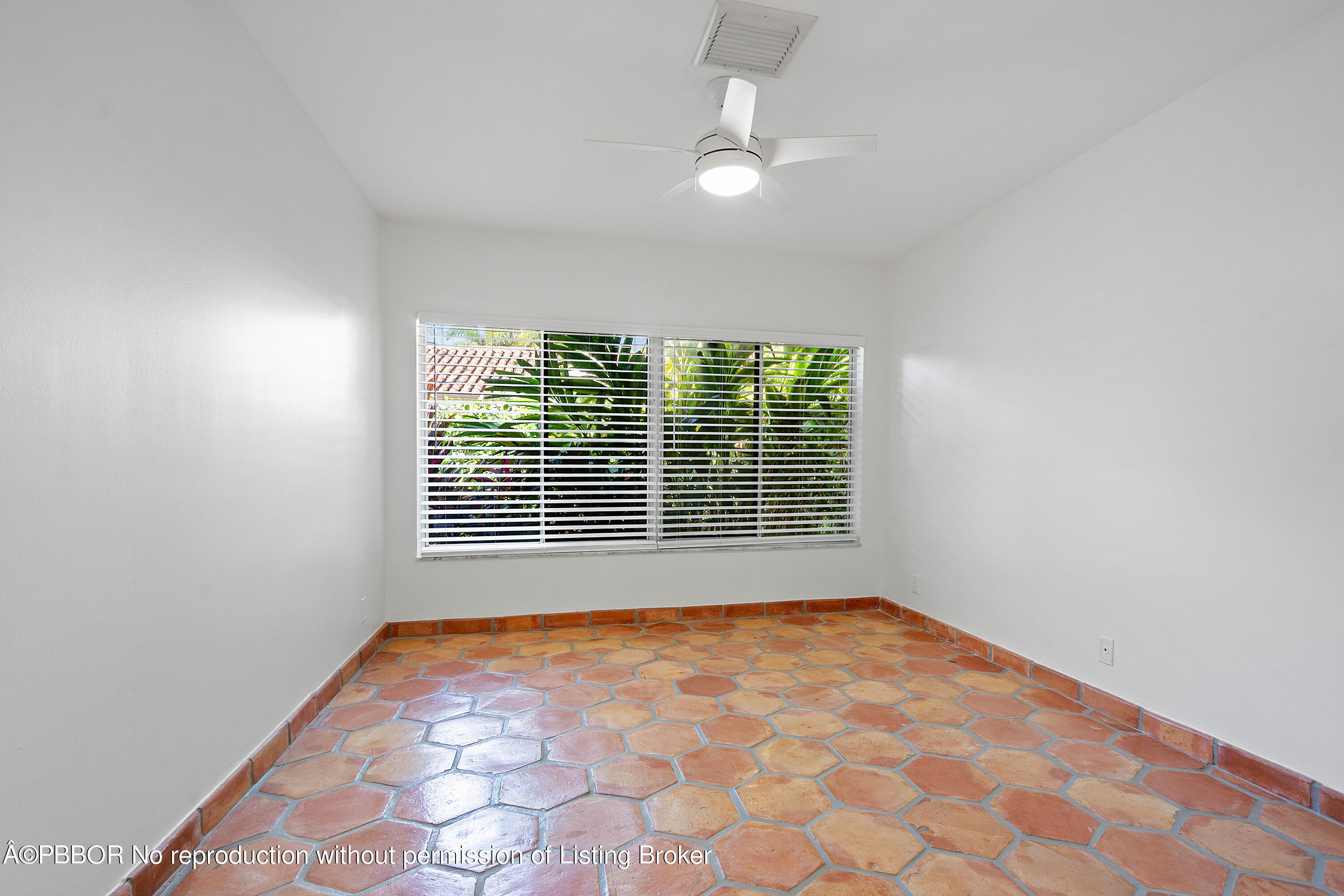 6 Little Pond Road, Unit 6 Manalapan, FL 33462 - Photo 17 of 36 Guest Bedroom