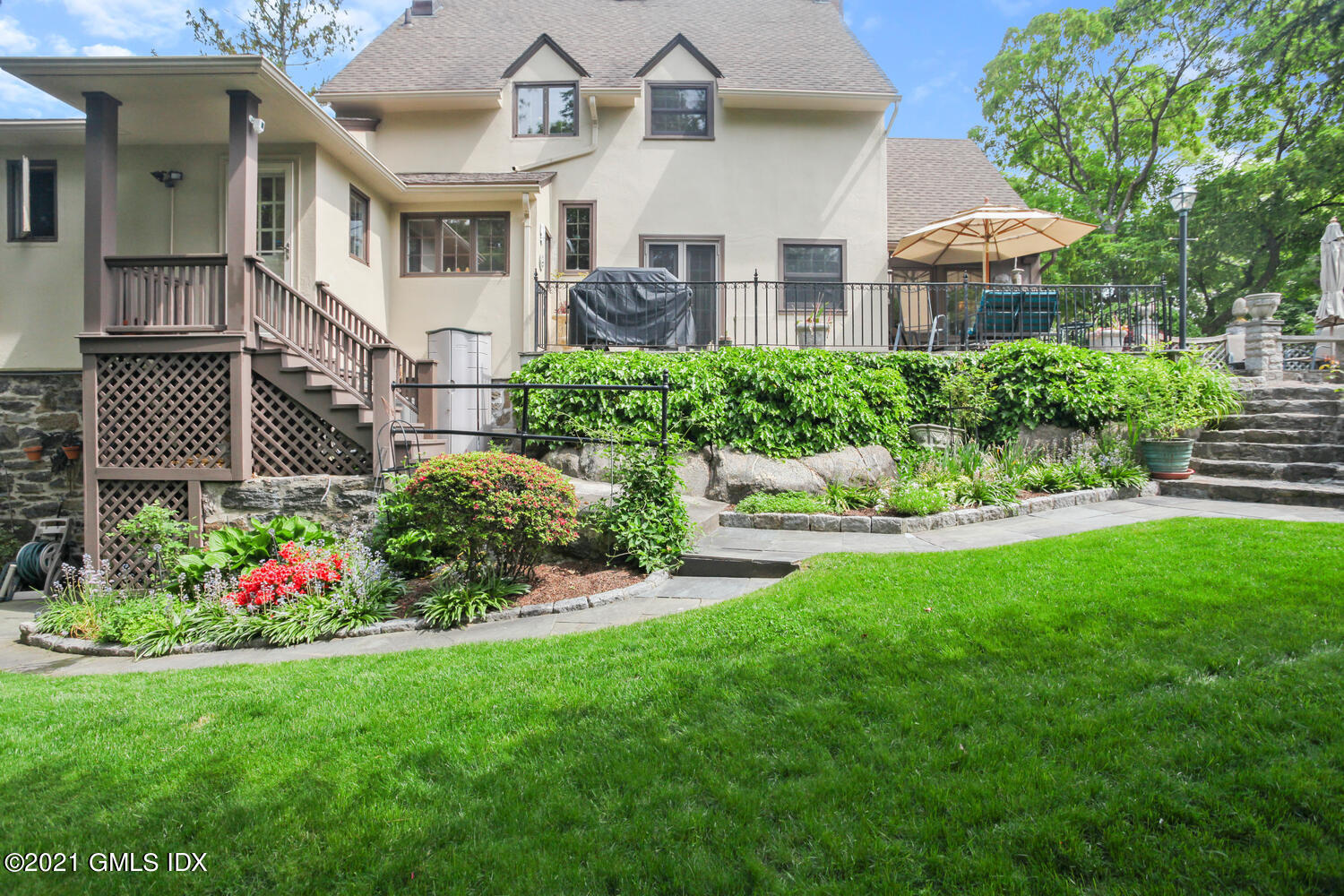20 Byram Shore Road Greenwich, CT 06830 - Photo 29 of 39 20 Byram Shore Rd Greenwich CT-large-039