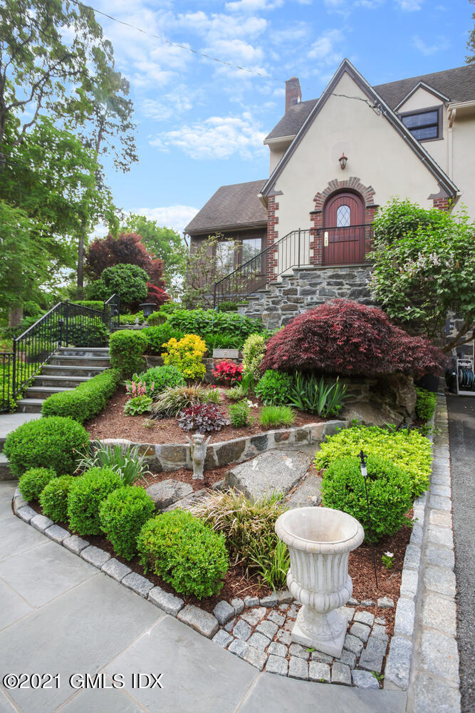 20 Byram Shore Road Greenwich, CT 06830 - Photo 30 of 39 20 Byram Shore Rd Greenwich CT-large-001