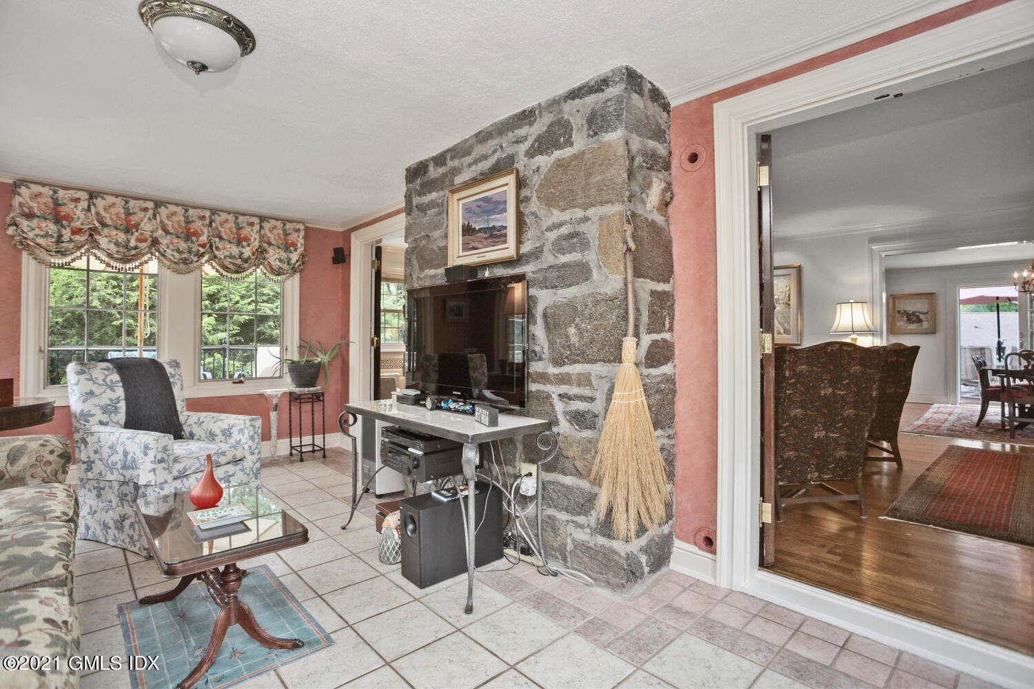 20 Byram Shore Road Greenwich, CT 06830 - Photo 6 of 39 20 Byram Shore Rd Greenwich CT-large-010