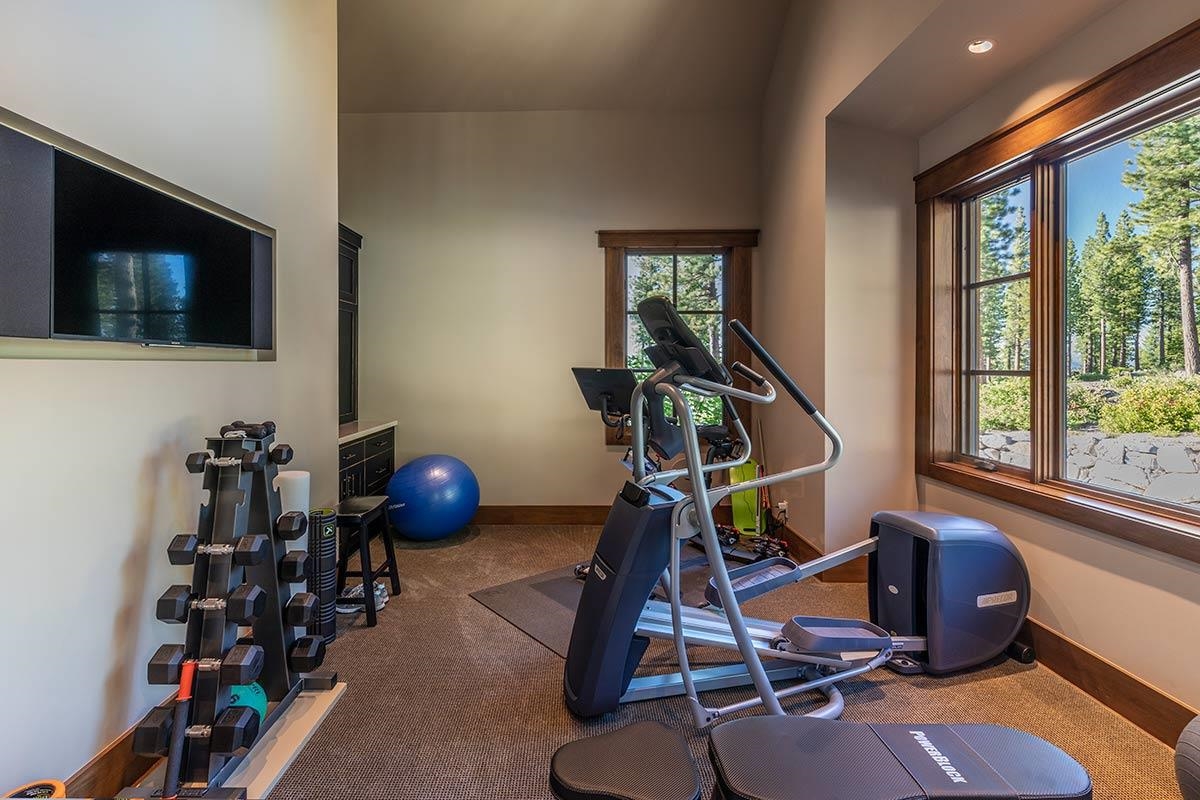 8094 Fallen Leaf Way Truckee, CA 96161 - Photo 19 of 28 a room with gym equipment and windows