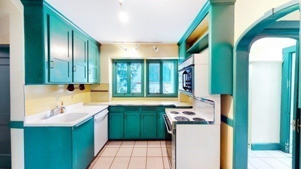89 Eastbourne Road Newton, MA 02459 - Photo 11 of 26