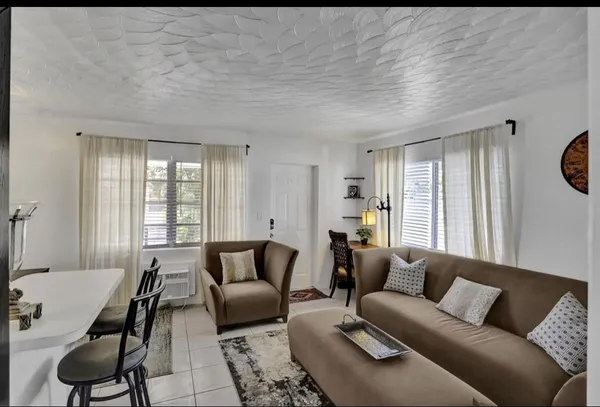 $1,625 | 820 Northeast 16th Avenue, Unit 8, Fort Lauderdale, FL 33304