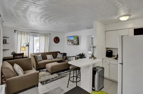 $1,625 | 820 Northeast 16th Avenue, Unit 8, Fort Lauderdale, FL 33304