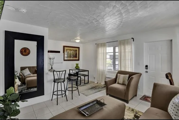 $1,625 | 820 Northeast 16th Avenue, Unit 8, Fort Lauderdale, FL 33304