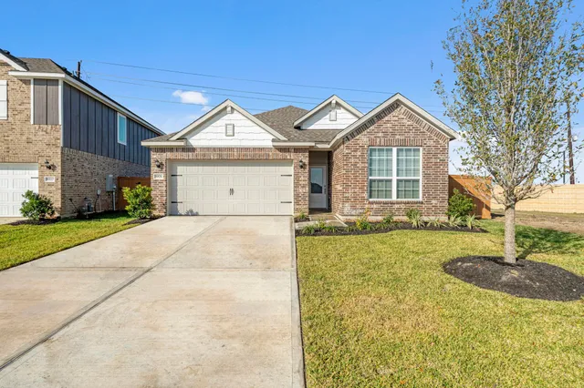 $319,900 | 2550 Green Jasper Drive, Iowa Colony, TX 77583