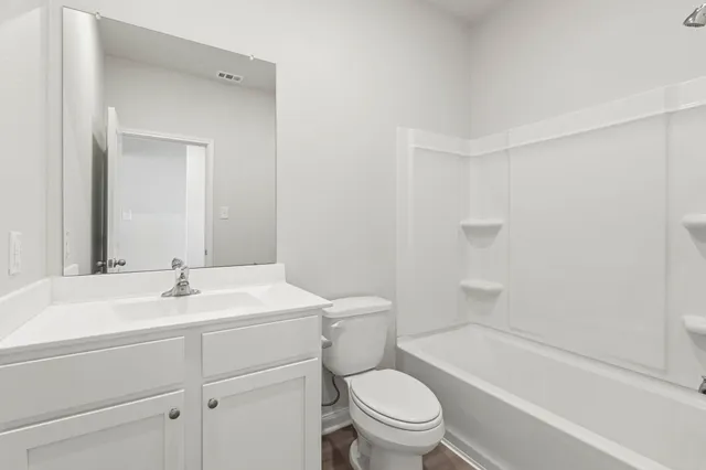 $319,900 | 2550 Green Jasper Drive, Iowa Colony, TX 77583