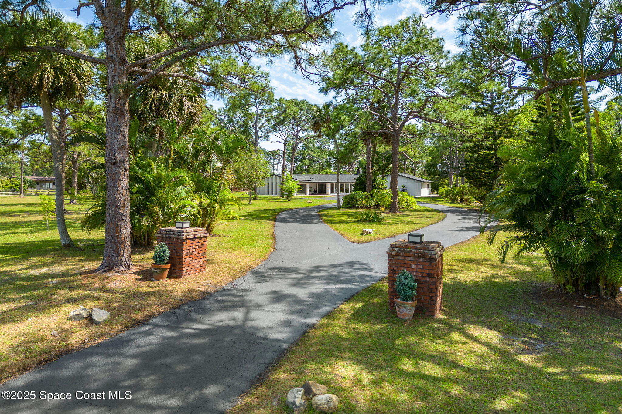 4301 Pinewood Road Melbourne, FL 32934 - Photo 54 of 90 Extended driveway