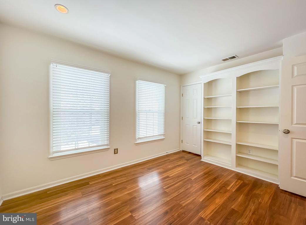 312 Edinburgh Road Chadds Ford, PA 19317 - Photo 23 of 41 offers built-ins and a walk in closet!