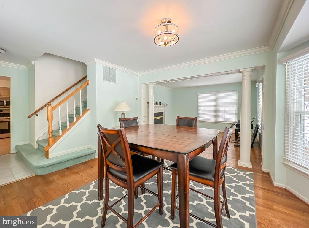 312 Edinburgh Road Chadds Ford, PA 19317 - Photo 5 of 41 dining/family room