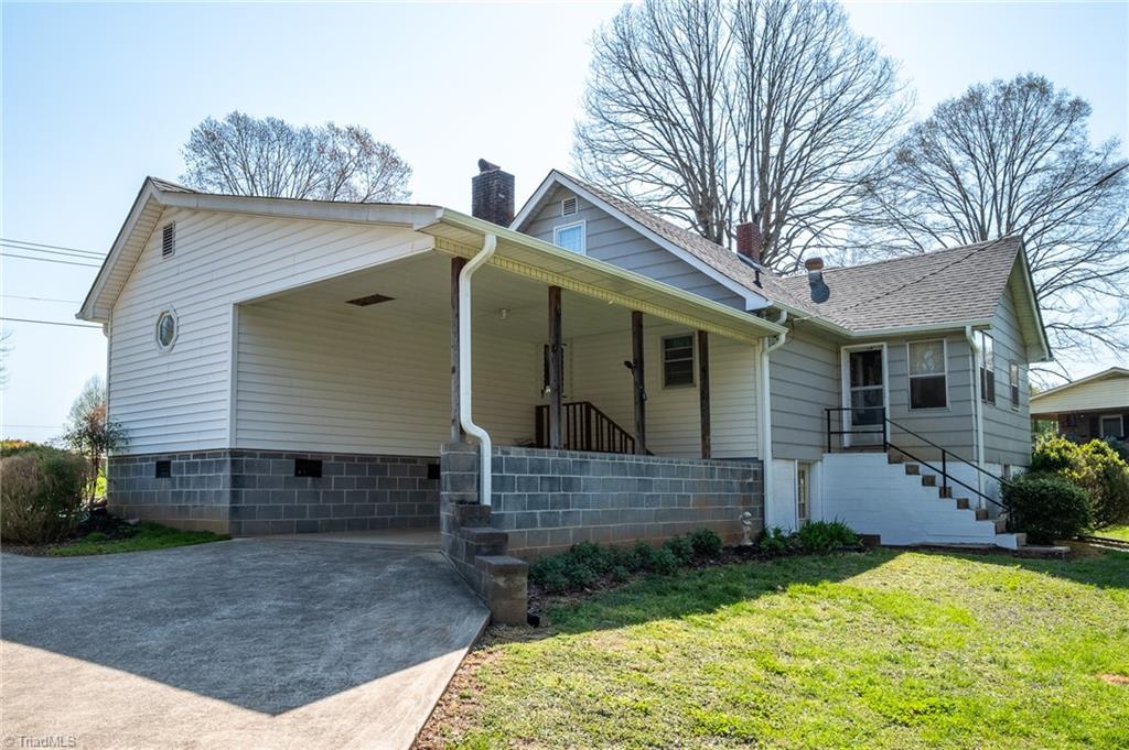 375 Johnson Ridge Road Elkin, NC 28621 - Photo 7 of 45 Gallery Image 7