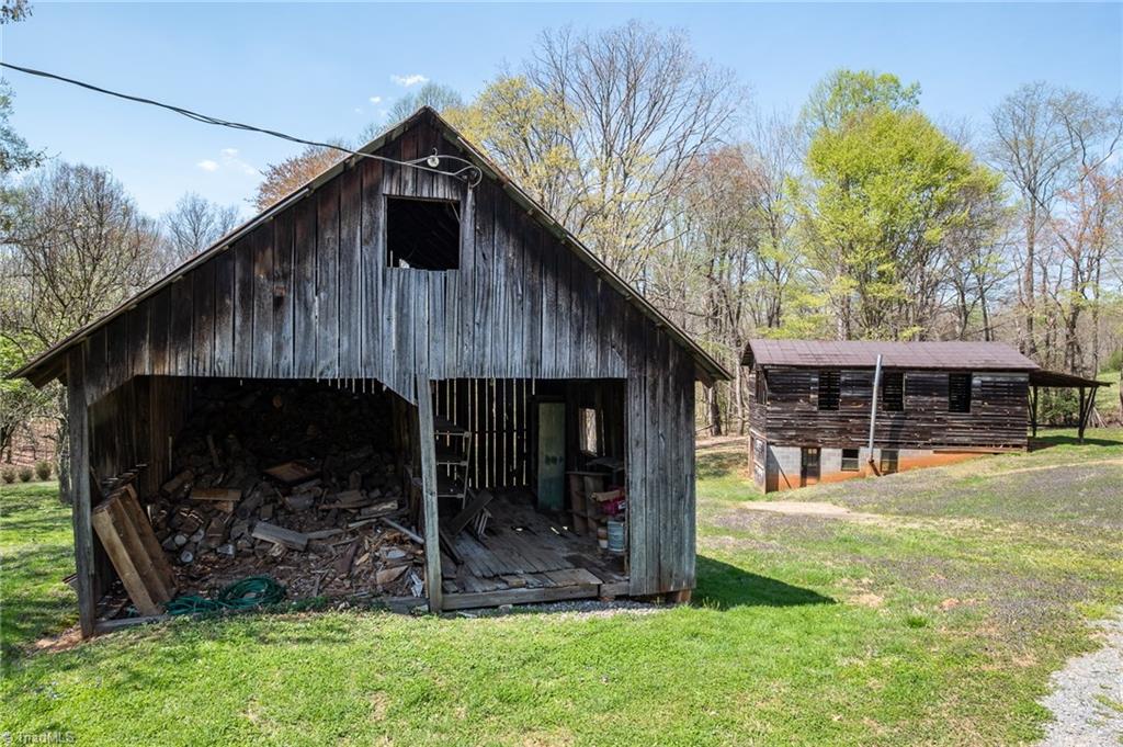 375 Johnson Ridge Road Elkin, NC 28621 - Photo 10 of 45 Gallery Image 10